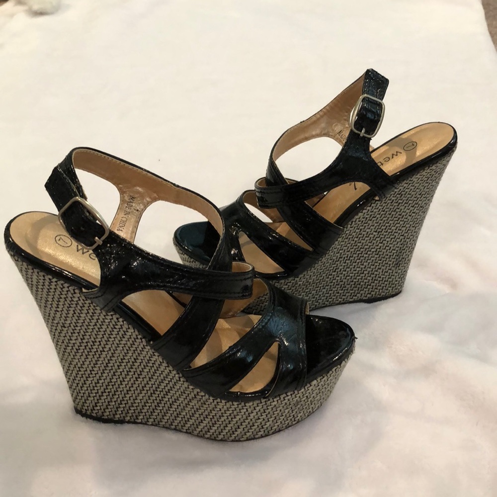 Sexy black wedges